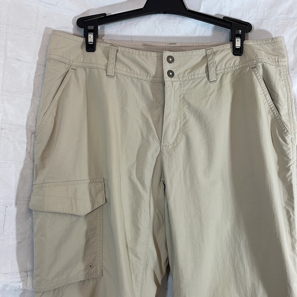 Columbia hiking trail pants with Omni shade size 8 long - Picture 2 of 11
